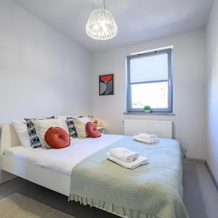 Meadows 2 With Parking By Prime * Cracovia